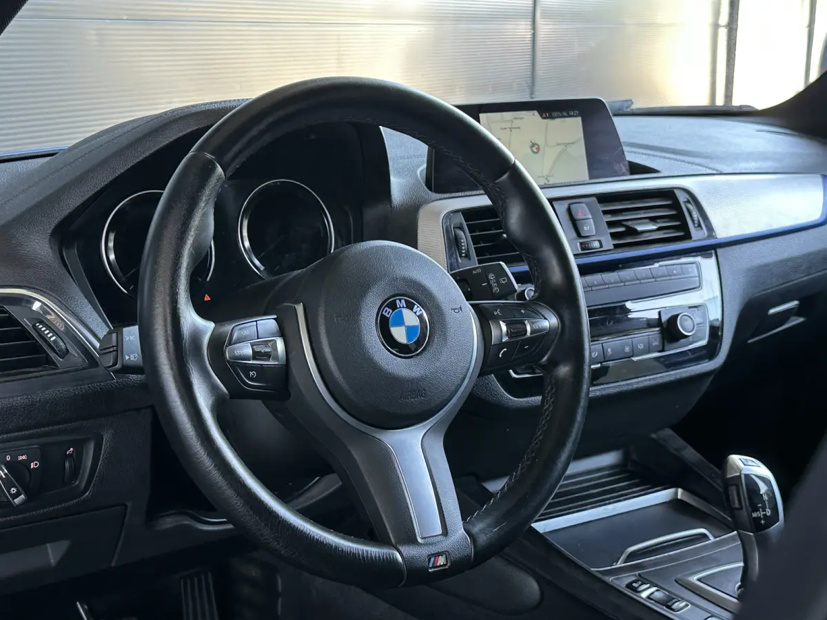 120i LCI | AUT | M-SPORT | Harman Kardon | 5-Deurs | LED | Navi PRO |