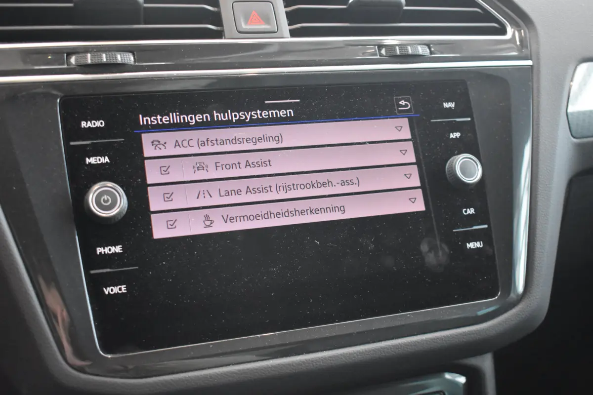 1.5 TSI 150PK DSG-7 Life Business | TREKHAAK | NAVIGATIE | CAMERA | STOEL + STUURVER. | ADAPT. CRUISE