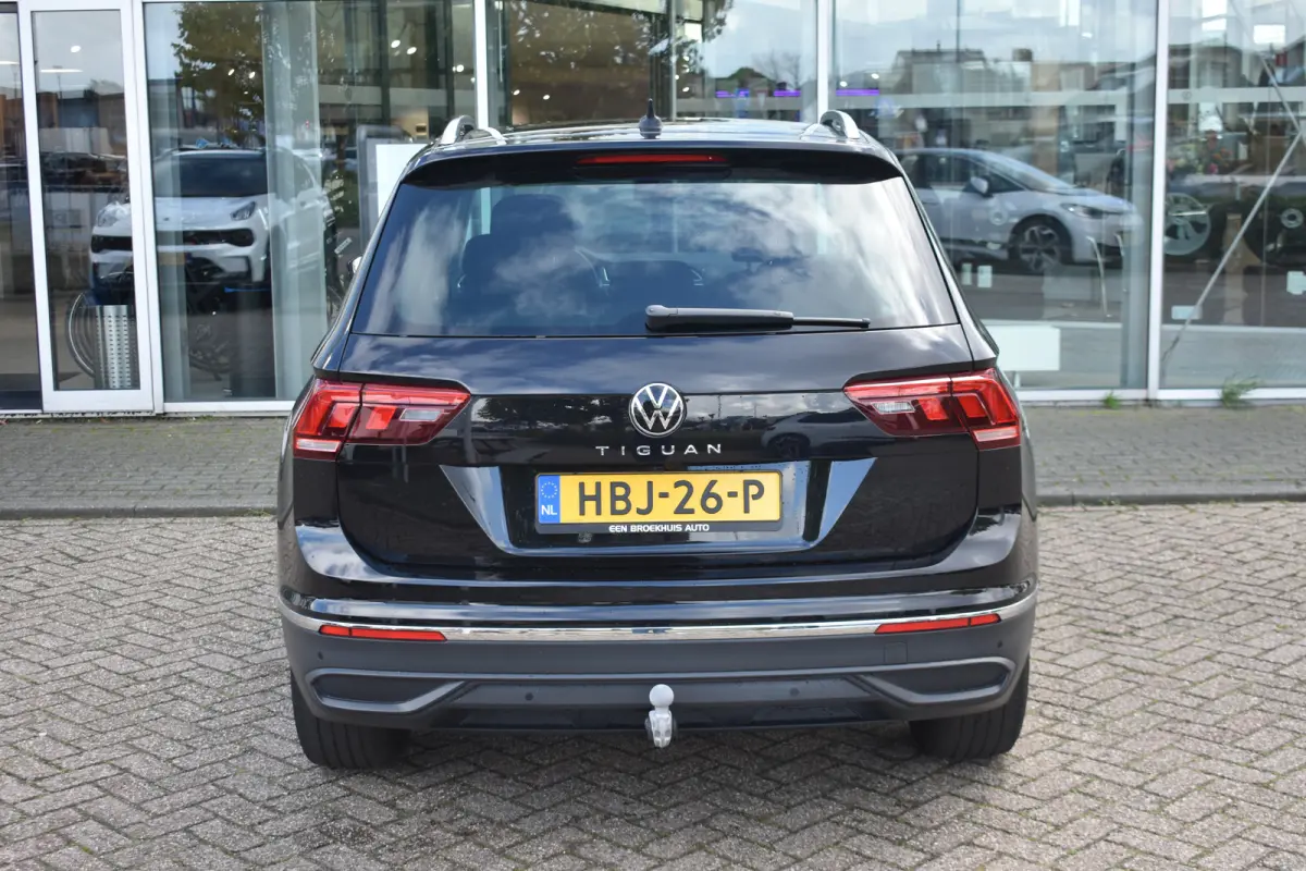 1.5 TSI 150PK DSG-7 Life Business | TREKHAAK | NAVIGATIE | CAMERA | STOEL + STUURVER. | ADAPT. CRUISE