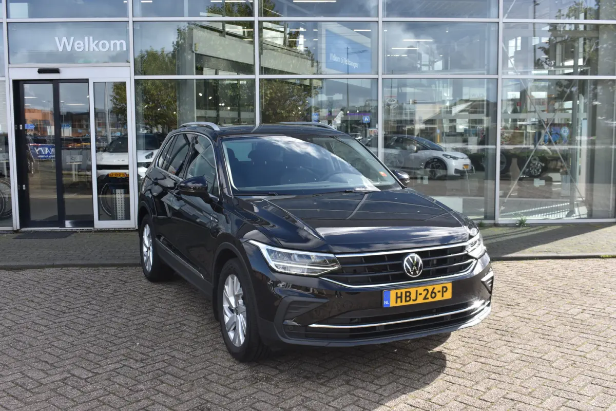 1.5 TSI 150PK DSG-7 Life Business | TREKHAAK | NAVIGATIE | CAMERA | STOEL + STUURVER. | ADAPT. CRUISE