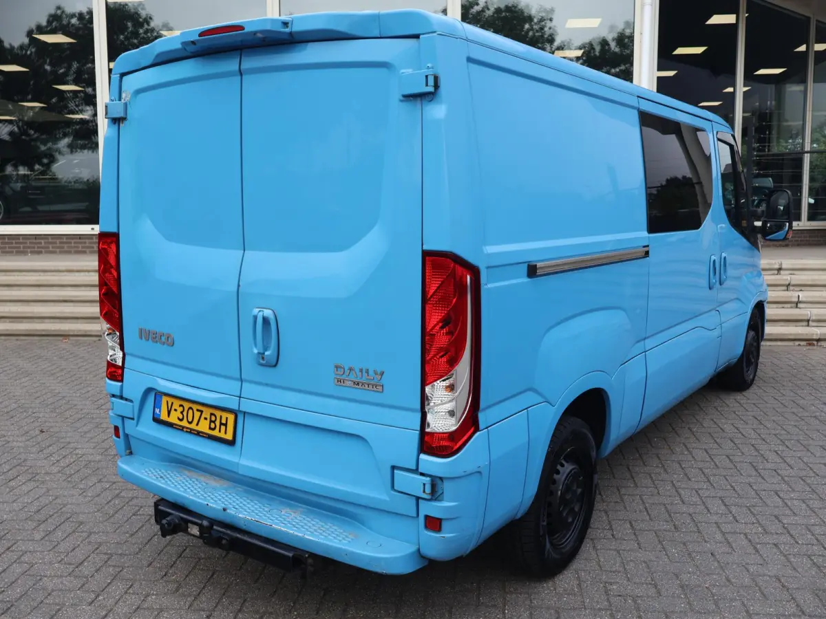 35C18V 3.0 180 PK AUT8 6-PERS DUBBEL CABINE EURO 6 | 3500 KG TREKHAAK | CAMERA | CRUISE | CLIMATE CONTROL | NAVIGATIE