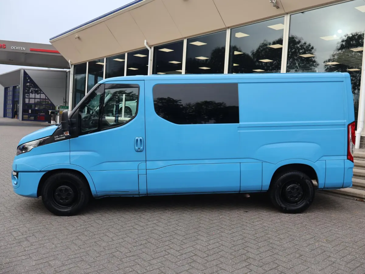 35C18V 3.0 180 PK AUT8 6-PERS DUBBEL CABINE EURO 6 | 3500 KG TREKHAAK | CAMERA | CRUISE | CLIMATE CONTROL | NAVIGATIE