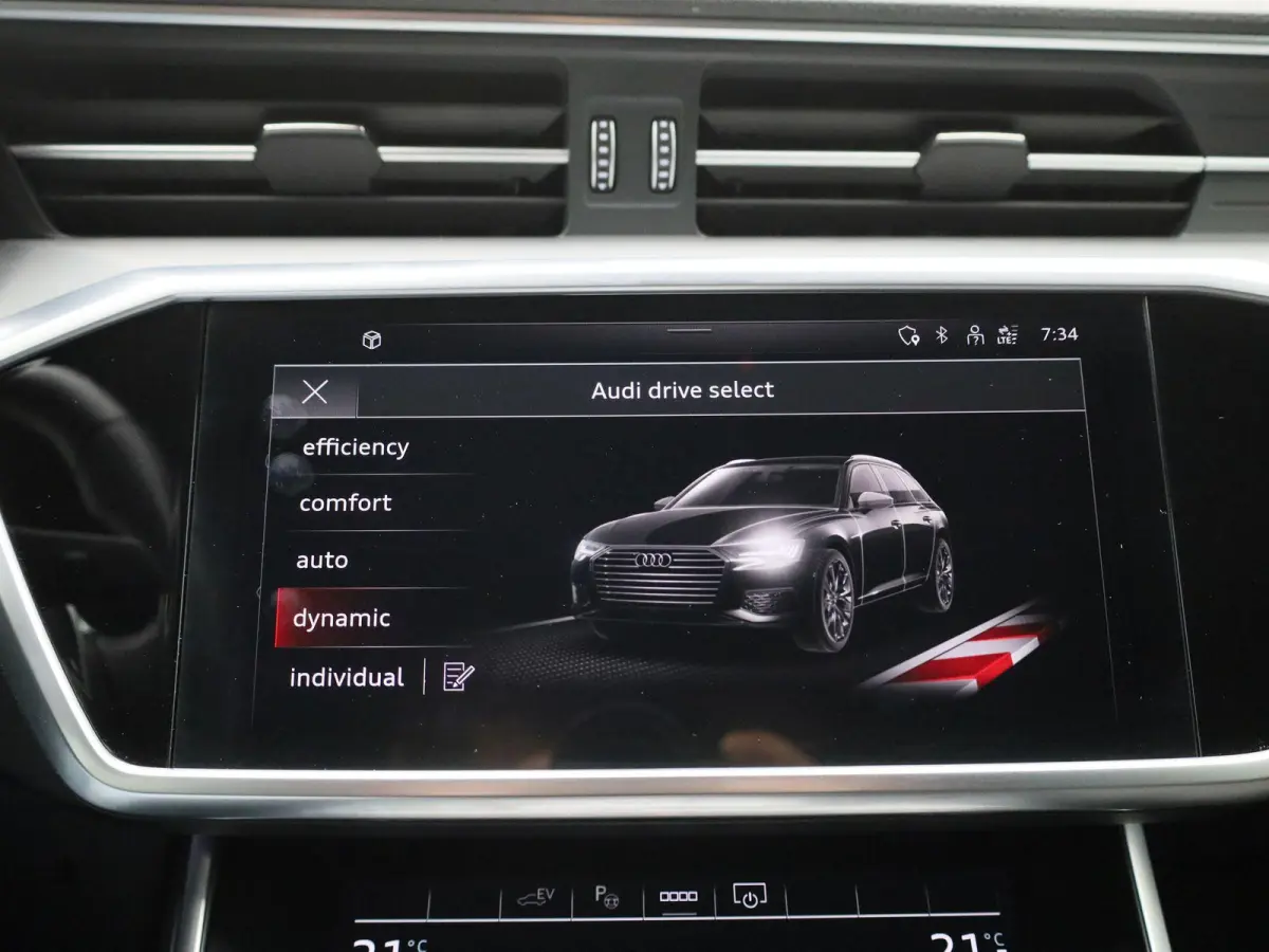 55 TFSI e quattro Competition | S-Line | Apple Carplay / Android Auto | Achteruitrijcamera | Parkeersensoren | Stoelverwarming |