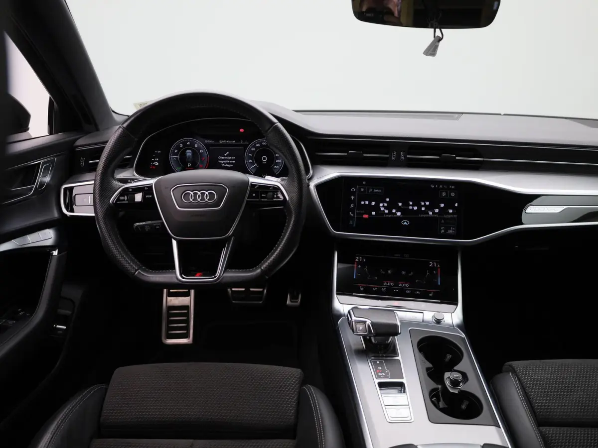 55 TFSI e quattro Competition | S-Line | Apple Carplay / Android Auto | Achteruitrijcamera | Parkeersensoren | Stoelverwarming |