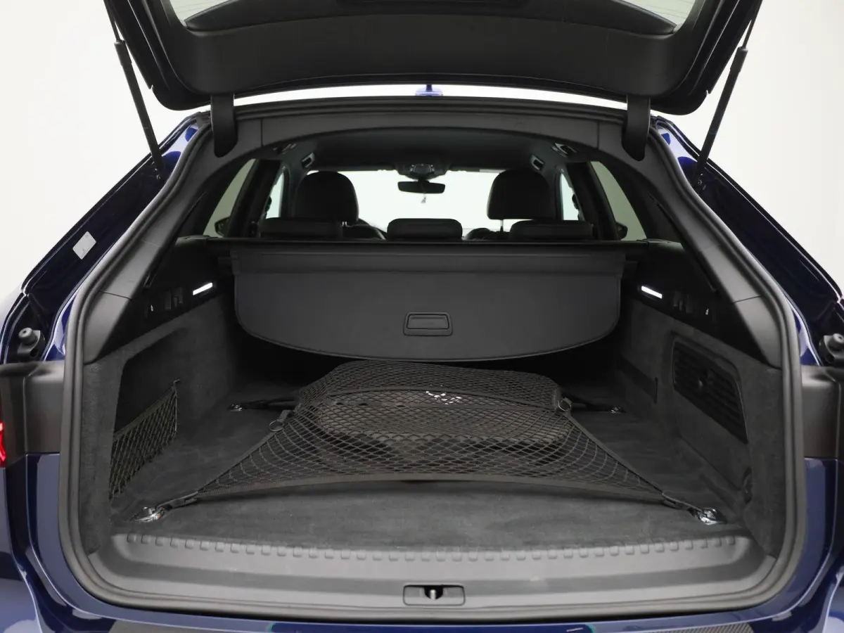 55 TFSI e quattro Competition | S-Line | Apple Carplay / Android Auto | Achteruitrijcamera | Parkeersensoren | Stoelverwarming |
