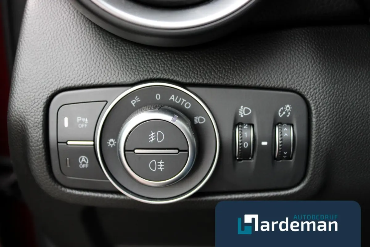 2.2 Leder Navi zeer netjes.