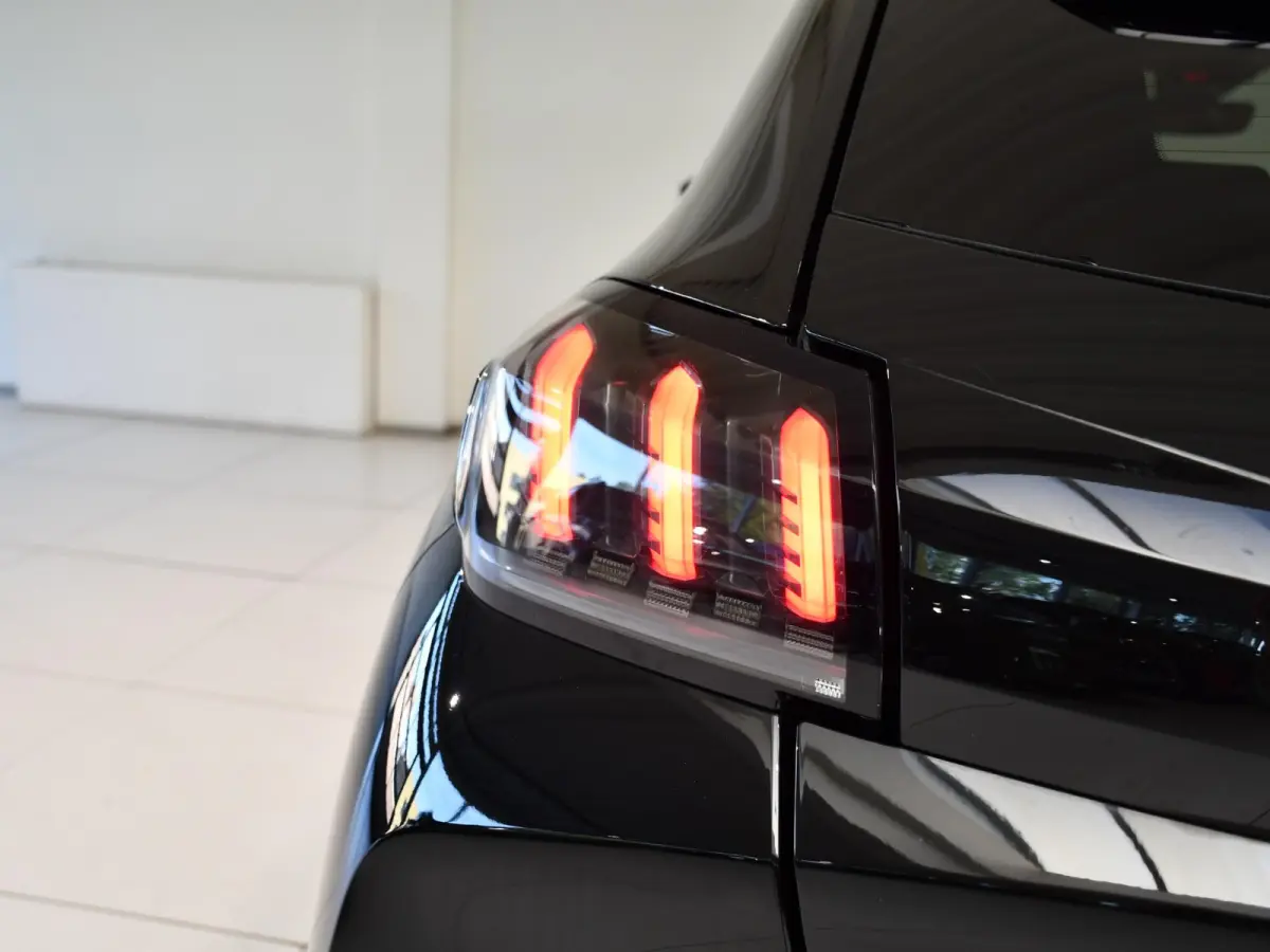 1.2 PureTech GT | Apple Carplay/Android Auto | Camera