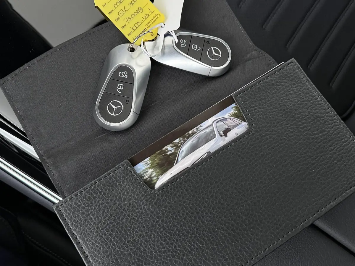 4MATIC Sport Edition | AMG | Panoramaschuifdak | Premium Plus | Night | Head-up | Rijassistentiepakket Plus | Trekhaak | Burmester |