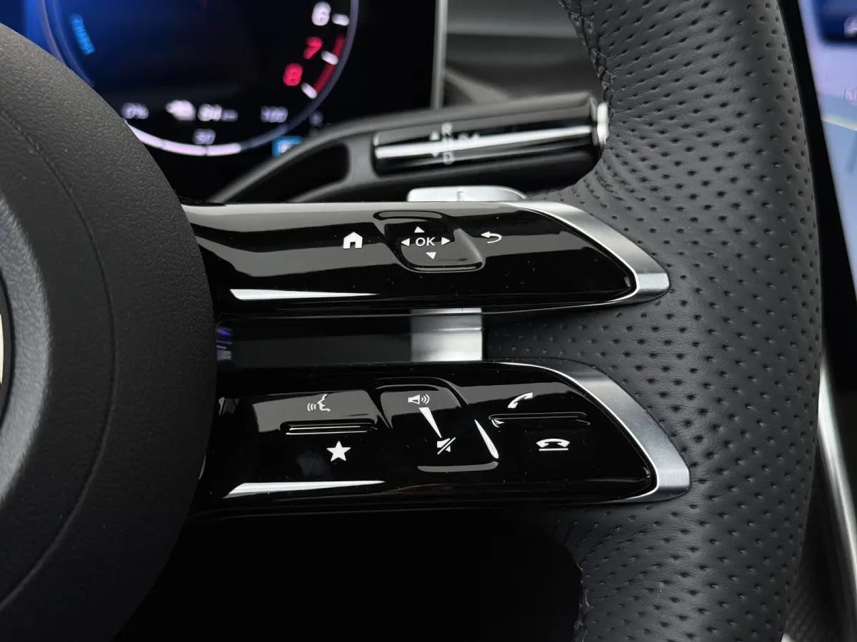 4MATIC Sport Edition | AMG | Panoramaschuifdak | Premium Plus | Night | Head-up | Rijassistentiepakket Plus | Trekhaak | Burmester |