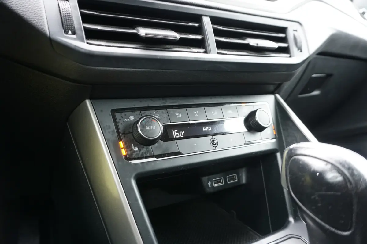 1.0 TSI Highline DSG | STOELVERW. | PDC V+A | CLIMA | CARPLAY |