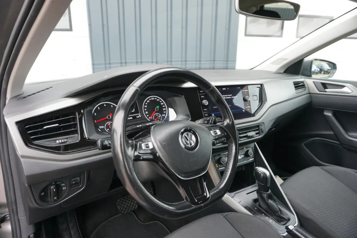1.0 TSI Highline DSG | STOELVERW. | PDC V+A | CLIMA | CARPLAY |