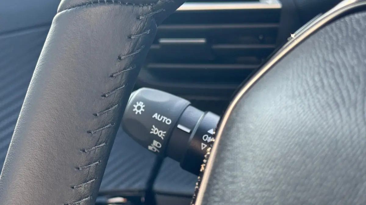 Envy | Active Safety Brake met camera en radar (automatisch noodremsysteem) met Distance Alert (waarschuwing dreigende aanrijding) | Advanced Active Safety Brake met camera en radar | Climat