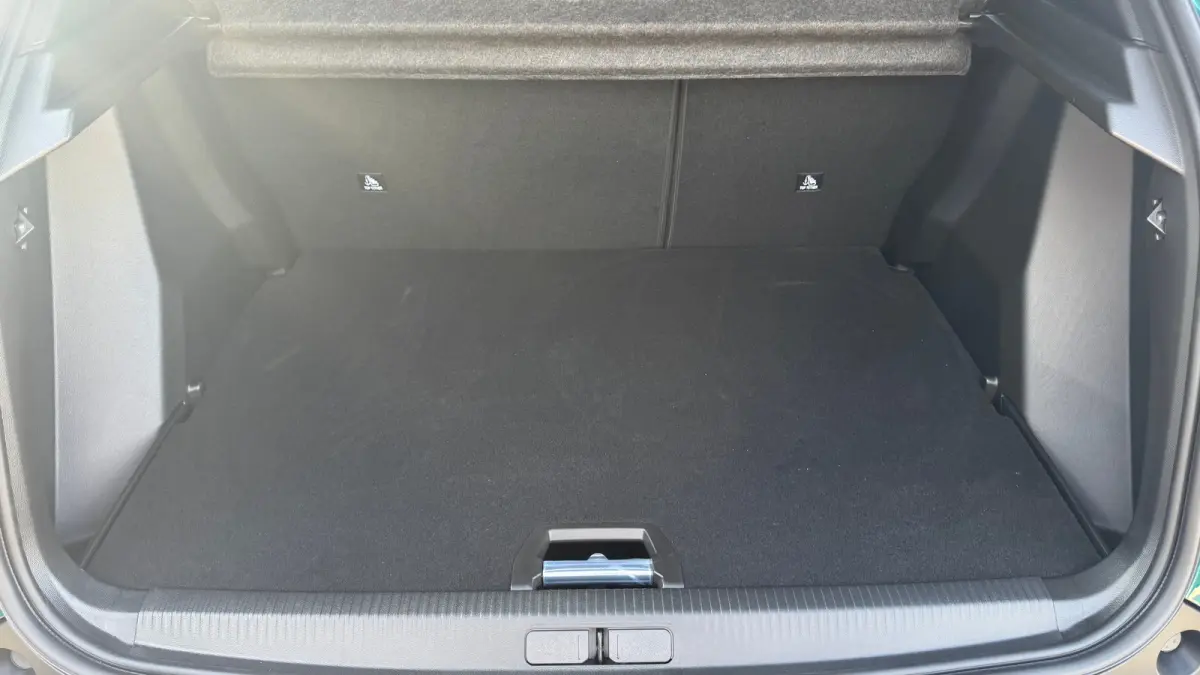 Envy | Active Safety Brake met camera en radar (automatisch noodremsysteem) met Distance Alert (waarschuwing dreigende aanrijding) | Advanced Active Safety Brake met camera en radar | Climat