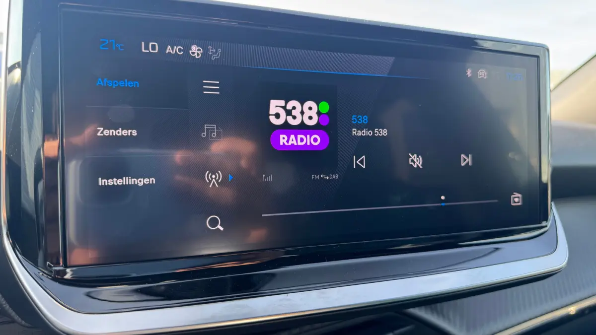 Envy | Active Safety Brake met camera en radar (automatisch noodremsysteem) met Distance Alert (waarschuwing dreigende aanrijding) | Advanced Active Safety Brake met camera en radar | Climat