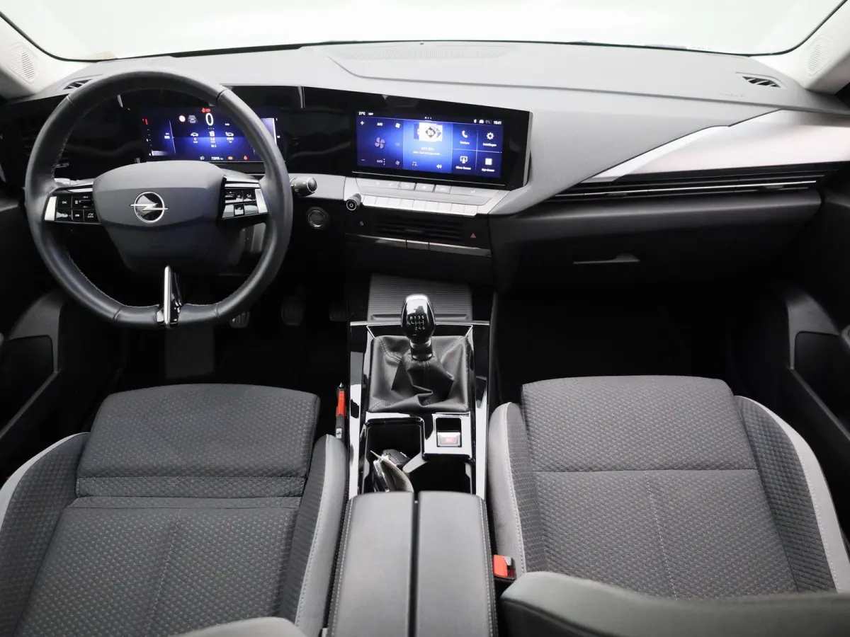 1.2 Business Edition | Apple Carplay / Android Auto | Lichtmetalen Velgen | Privacy Glass | Trekhaak Afneembaar |