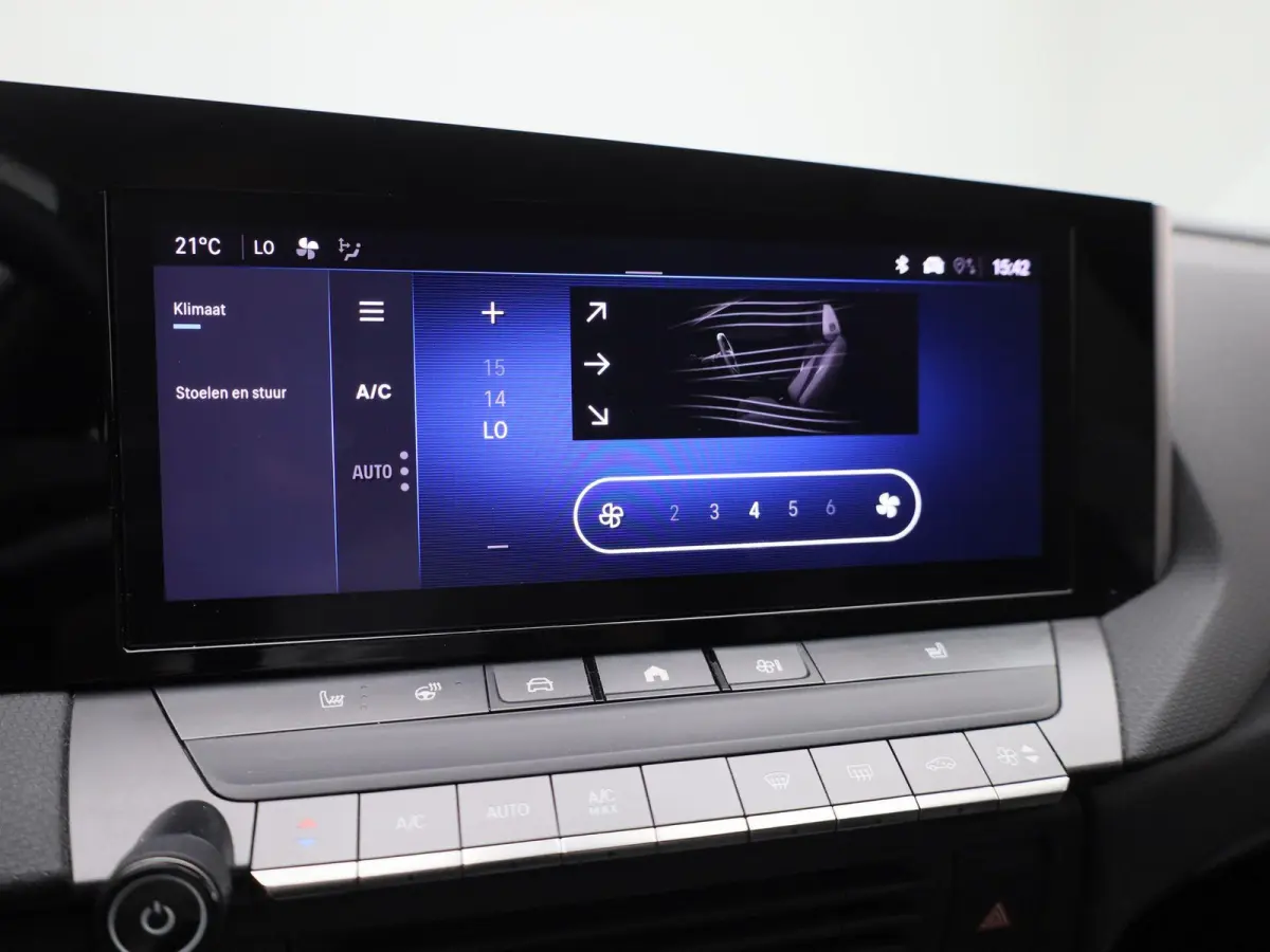 1.2 Business Edition | Apple Carplay / Android Auto | Lichtmetalen Velgen | Privacy Glass | Trekhaak Afneembaar |