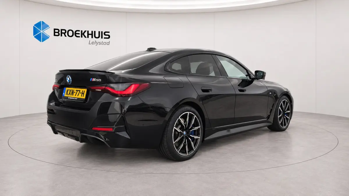 M50 84KWH 544PK HIGH EXECUTIVE M-SPORT SOH 92,96% / NAVI / LEDER / LASER-LED / CLIMA / PDC / 19" LMV / 360 CAMERA / APPLE CARPLAY / MEMORY SEATS / ELEKTR. TREKHAAK / KEYLESS / ADAP.T CRUISEC