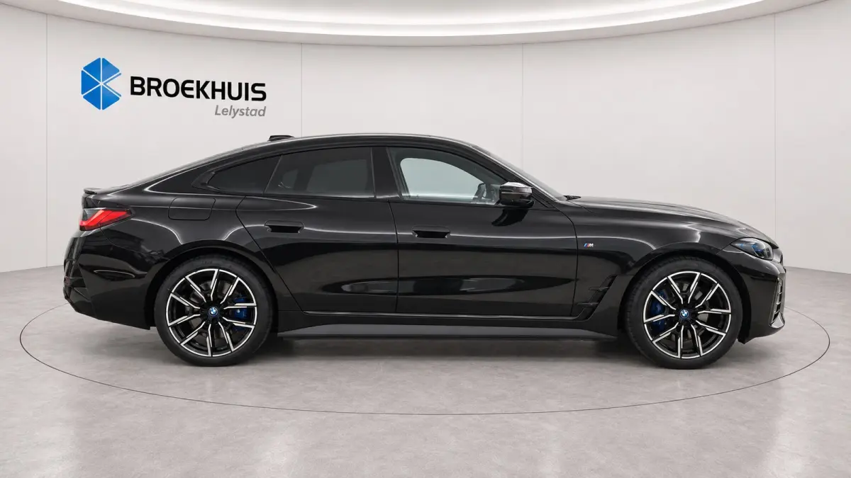 M50 84KWH 544PK HIGH EXECUTIVE M-SPORT SOH 92,96% / NAVI / LEDER / LASER-LED / CLIMA / PDC / 19" LMV / 360 CAMERA / APPLE CARPLAY / MEMORY SEATS / ELEKTR. TREKHAAK / KEYLESS / ADAP.T CRUISEC