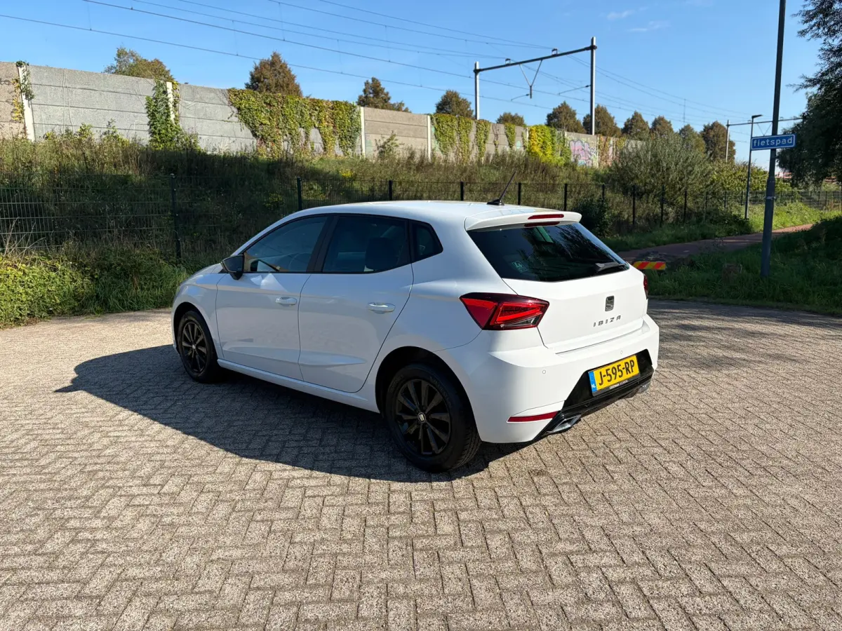 1.0 TSI FR DIGITALDASH I CARPLAY I NAP I CAMERA I CRUISE I PDC