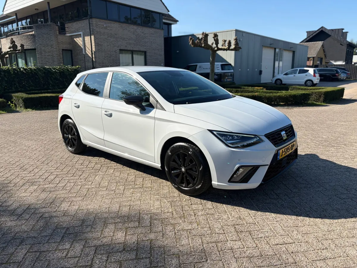 1.0 TSI FR DIGITALDASH I CARPLAY I NAP I CAMERA I CRUISE I PDC