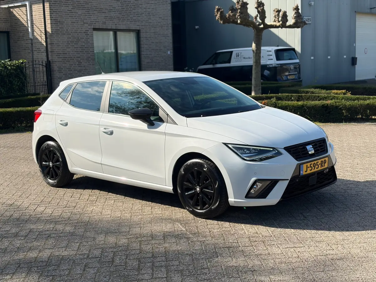 1.0 TSI FR DIGITALDASH I CARPLAY I NAP I CAMERA I CRUISE I PDC