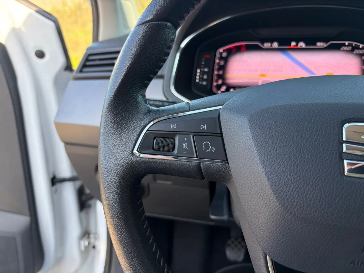 1.0 TSI FR DIGITALDASH I CARPLAY I NAP I CAMERA I CRUISE I PDC