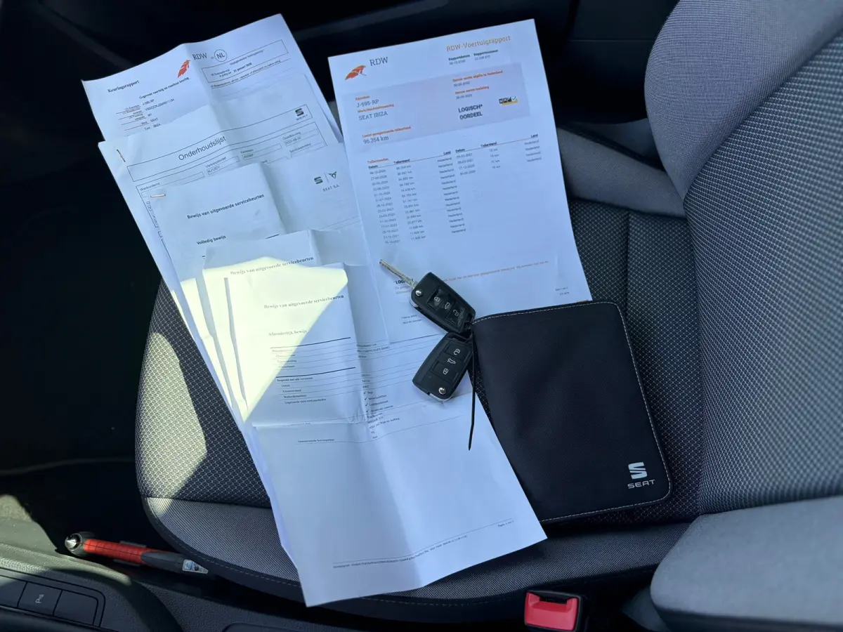 1.0 TSI FR DIGITALDASH I CARPLAY I NAP I CAMERA I CRUISE I PDC