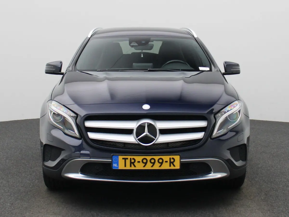 250 Prestige | AUTOMAAT | TREKHAAK | CAMERA | NAVIGATIE | MEMORY | ELEKTRISCHE STOEL & KOFFERKLEP | LED | CRUISE | CLIMA | HALF-LEDER | 12 MAANDEN BOVAG GARANTIE |