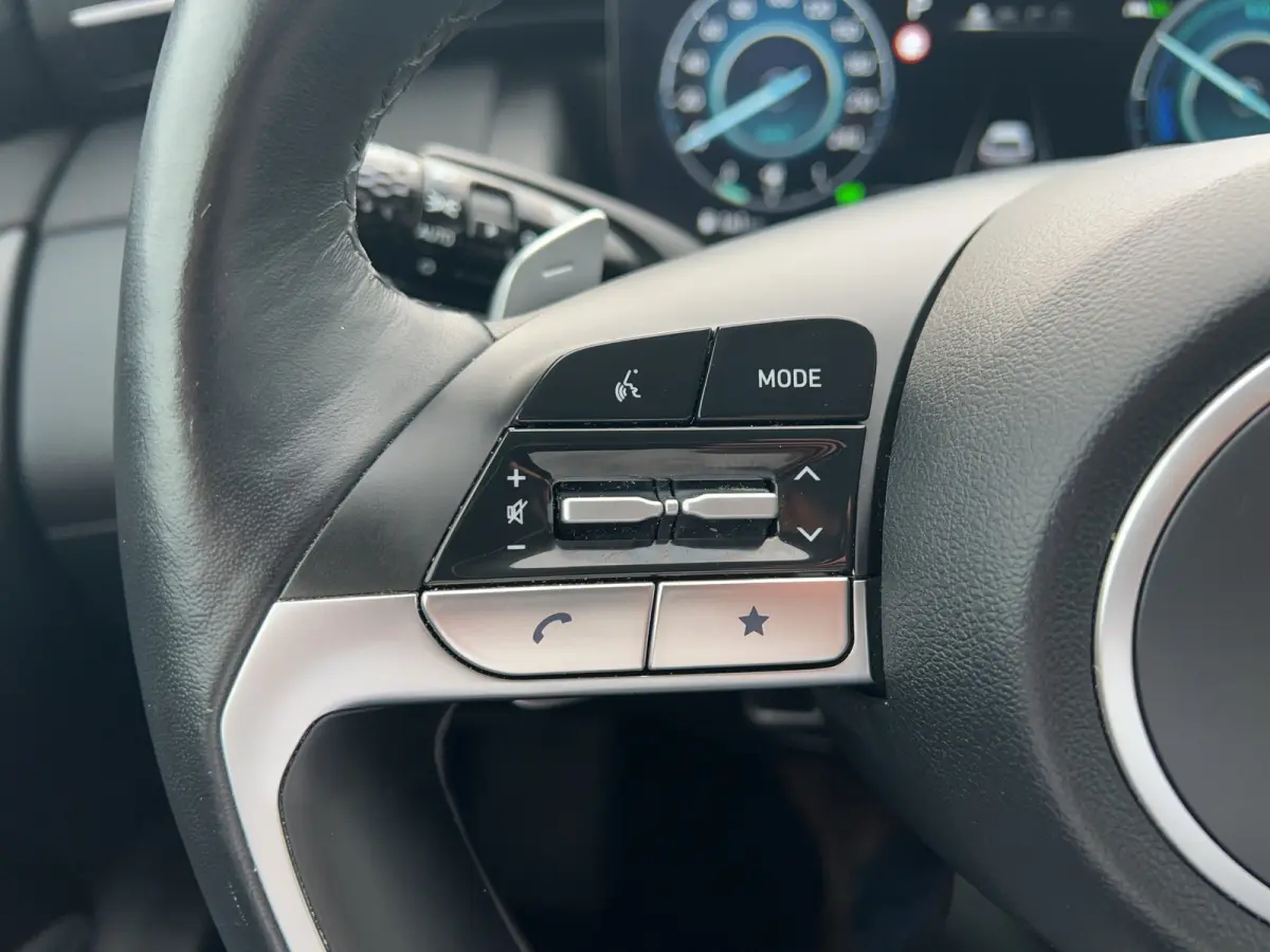 1.6 T-GDI HEV 230pk Comfort Smart | Camera | Climate controle | Elektrische achterklep | Premium Audio | Carplay | Adaptive cruise controle | Stoelverwarming | Stoelverwarming