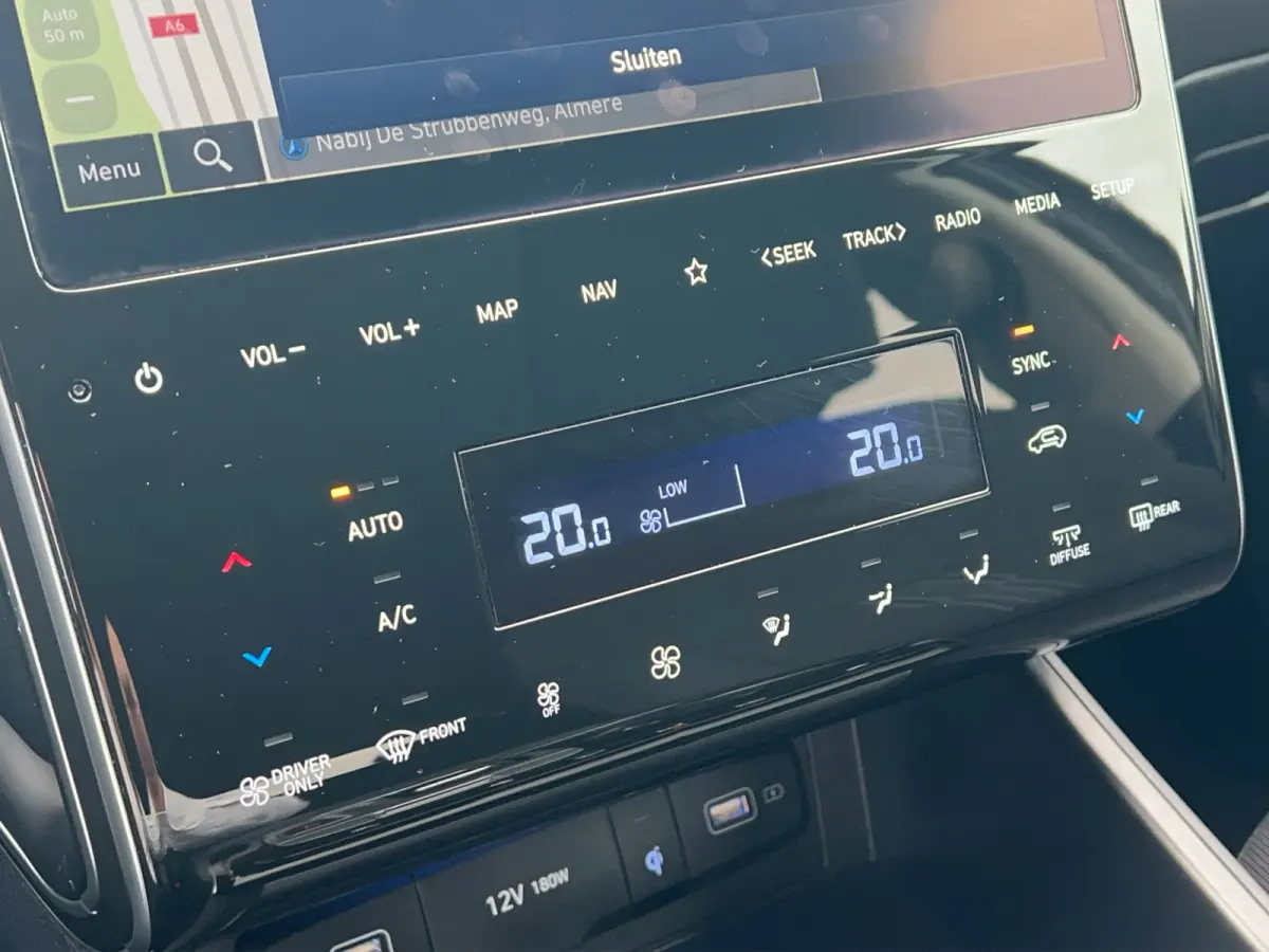 1.6 T-GDI HEV 230pk Comfort Smart | Camera | Climate controle | Elektrische achterklep | Premium Audio | Carplay | Adaptive cruise controle | Stoelverwarming | Stoelverwarming