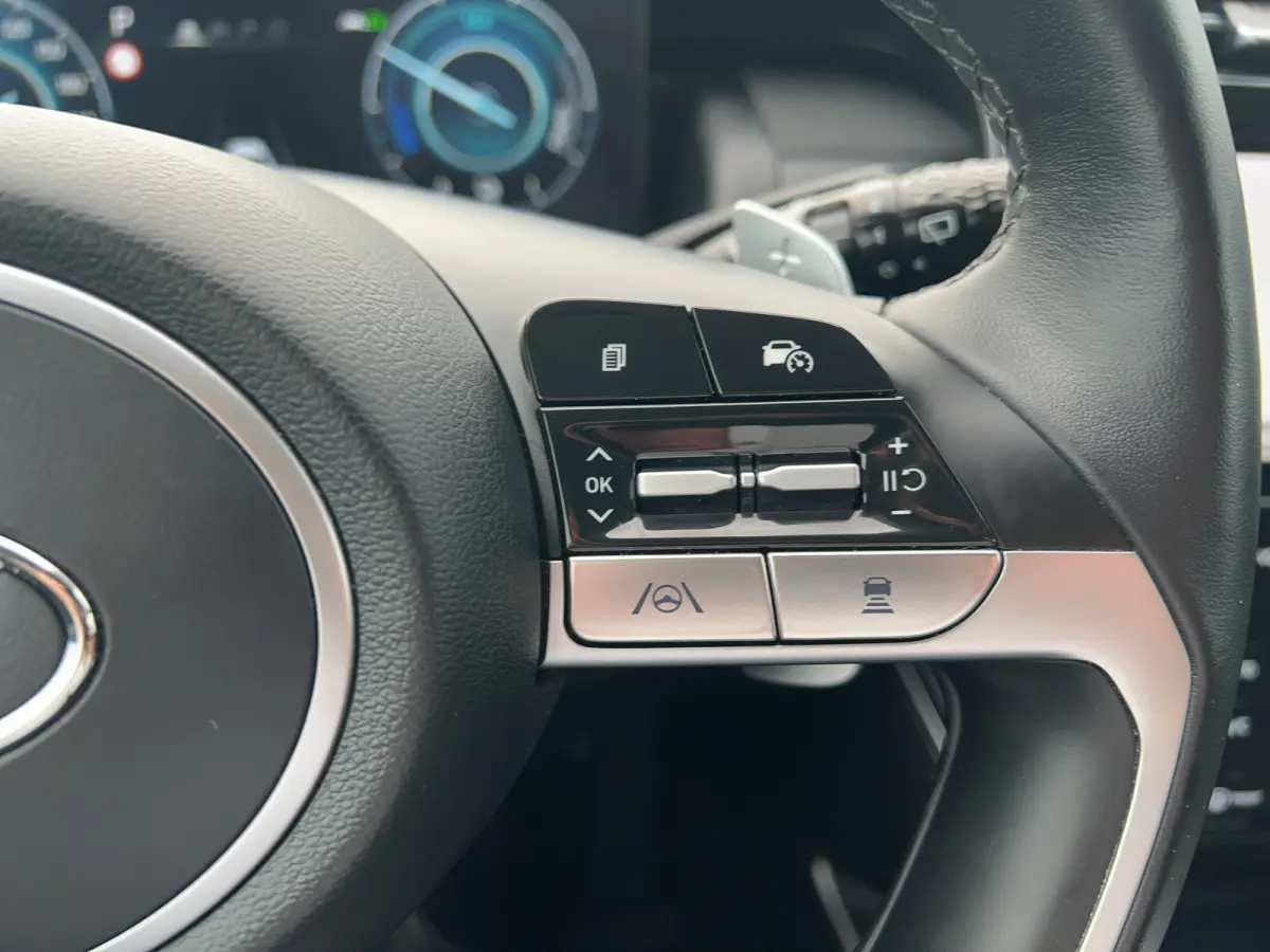1.6 T-GDI HEV 230pk Comfort Smart | Camera | Climate controle | Elektrische achterklep | Premium Audio | Carplay | Adaptive cruise controle | Stoelverwarming | Stoelverwarming