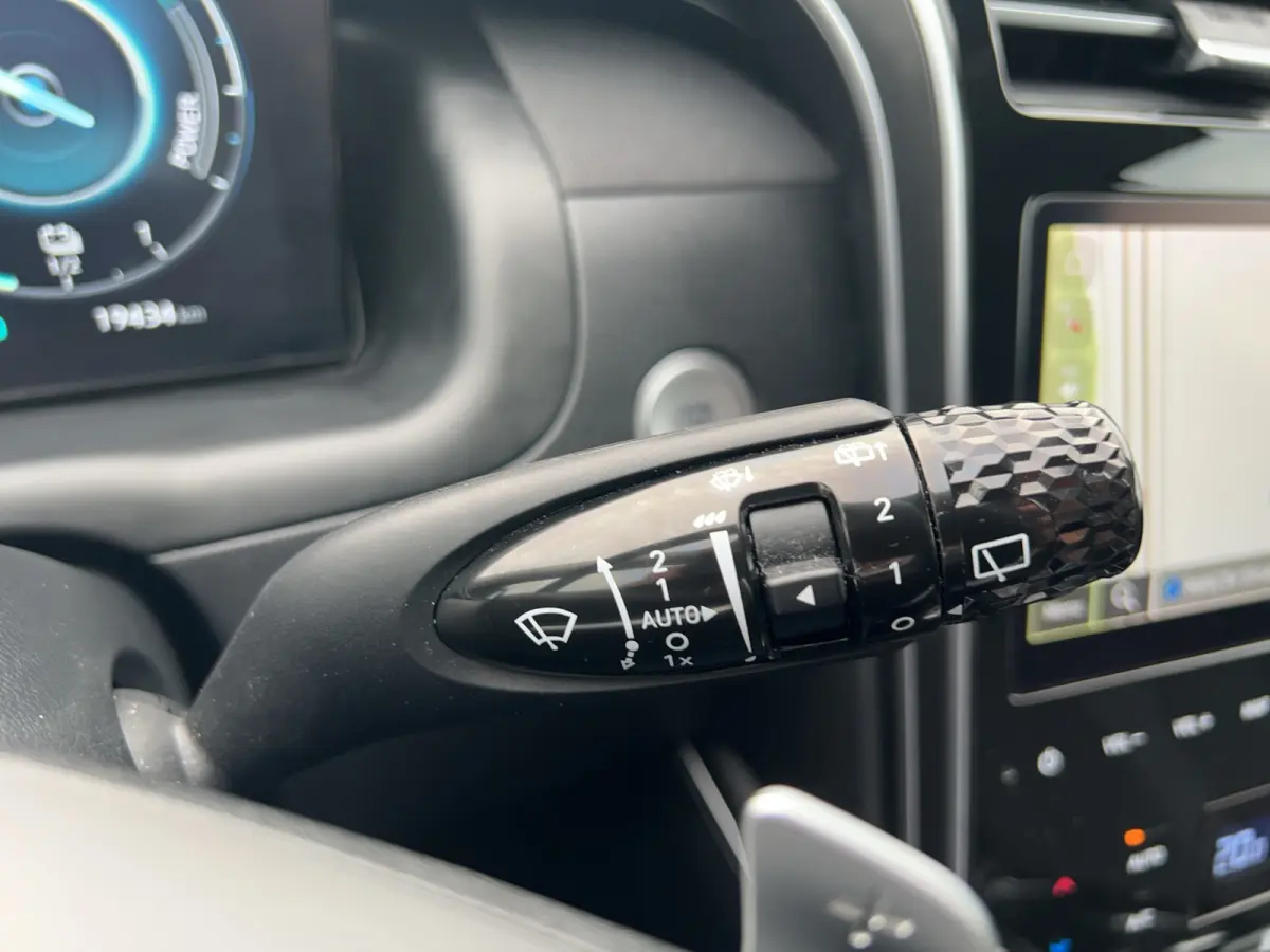 1.6 T-GDI HEV 230pk Comfort Smart | Camera | Climate controle | Elektrische achterklep | Premium Audio | Carplay | Adaptive cruise controle | Stoelverwarming | Stoelverwarming