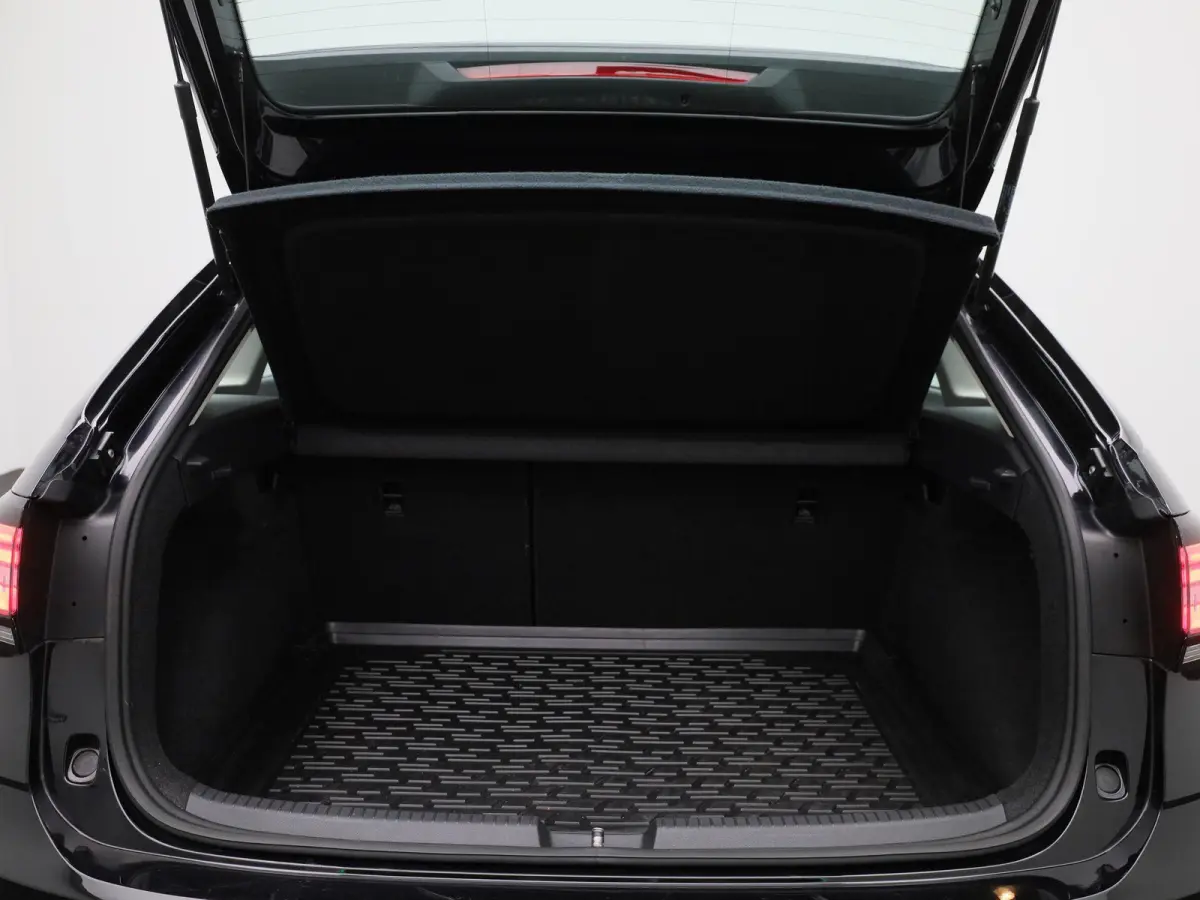 1.0 TSI Life Business VERWACHT !!!