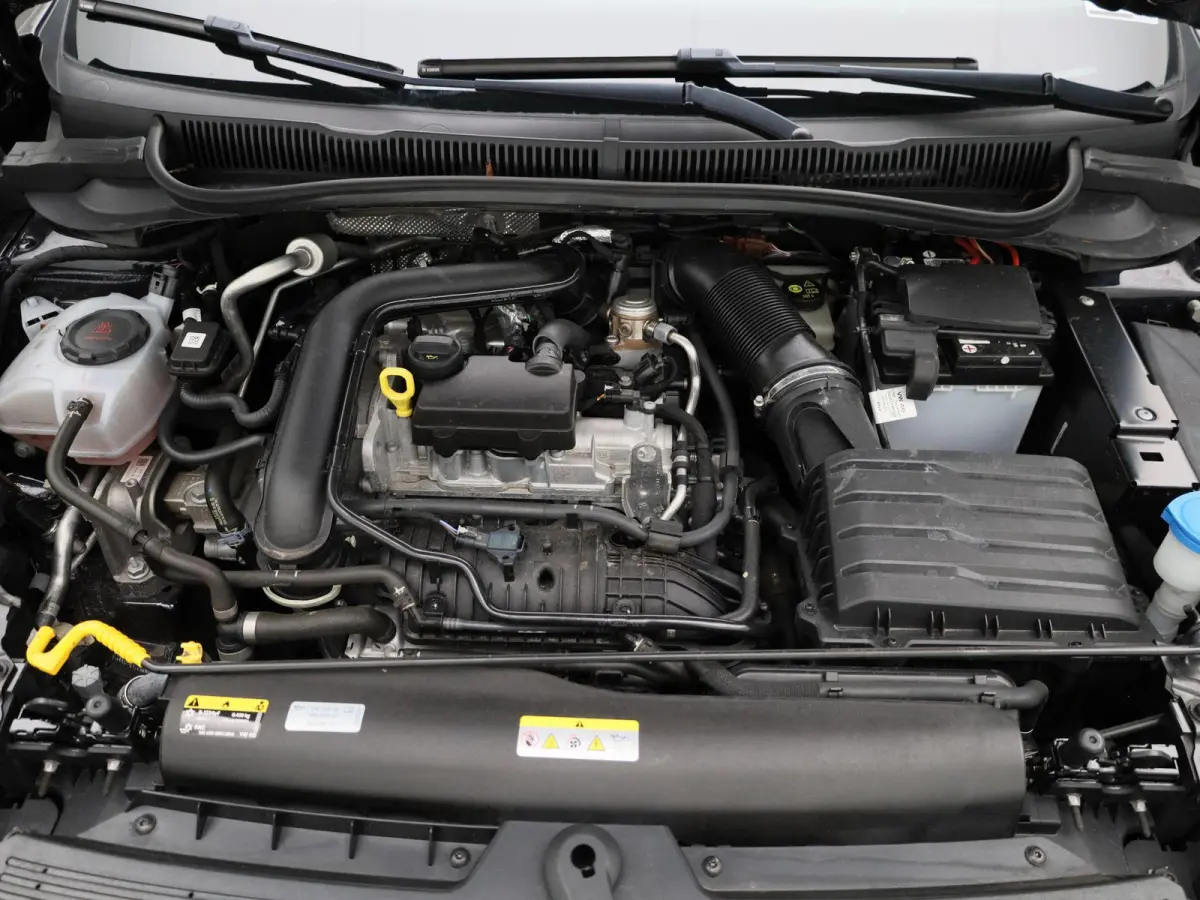 1.0 TSI Life Business VERWACHT !!!