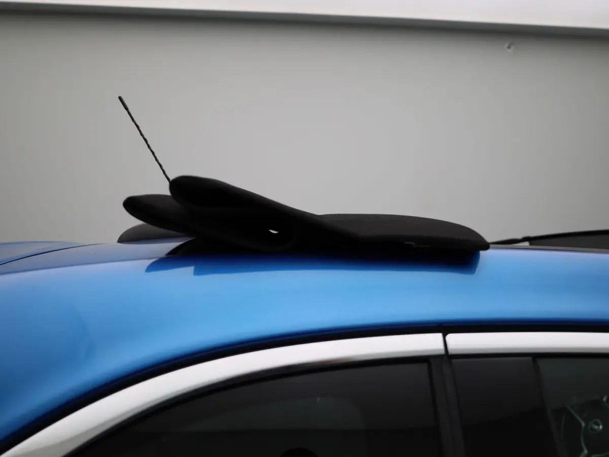 1.0 Turbo Rocks | Elektrisch Vouwdak | Stoelverwarming | Stuurverwarming | Parkeersensoren | Lederen Bekleding |