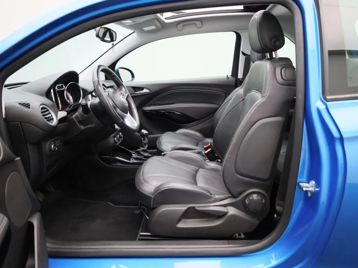 1.0 Turbo Rocks | Elektrisch Vouwdak | Stoelverwarming | Stuurverwarming | Parkeersensoren | Lederen Bekleding |