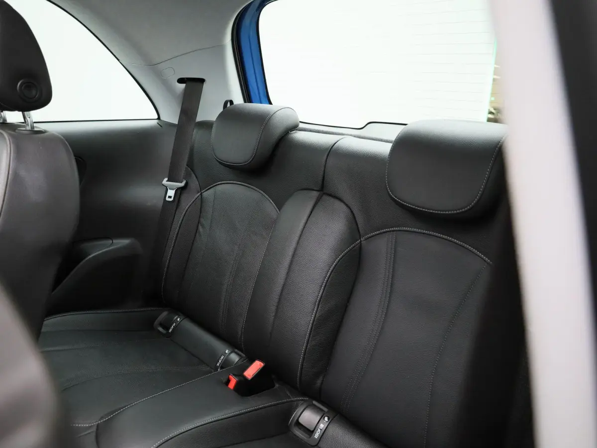 1.0 Turbo Rocks | Elektrisch Vouwdak | Stoelverwarming | Stuurverwarming | Parkeersensoren | Lederen Bekleding |