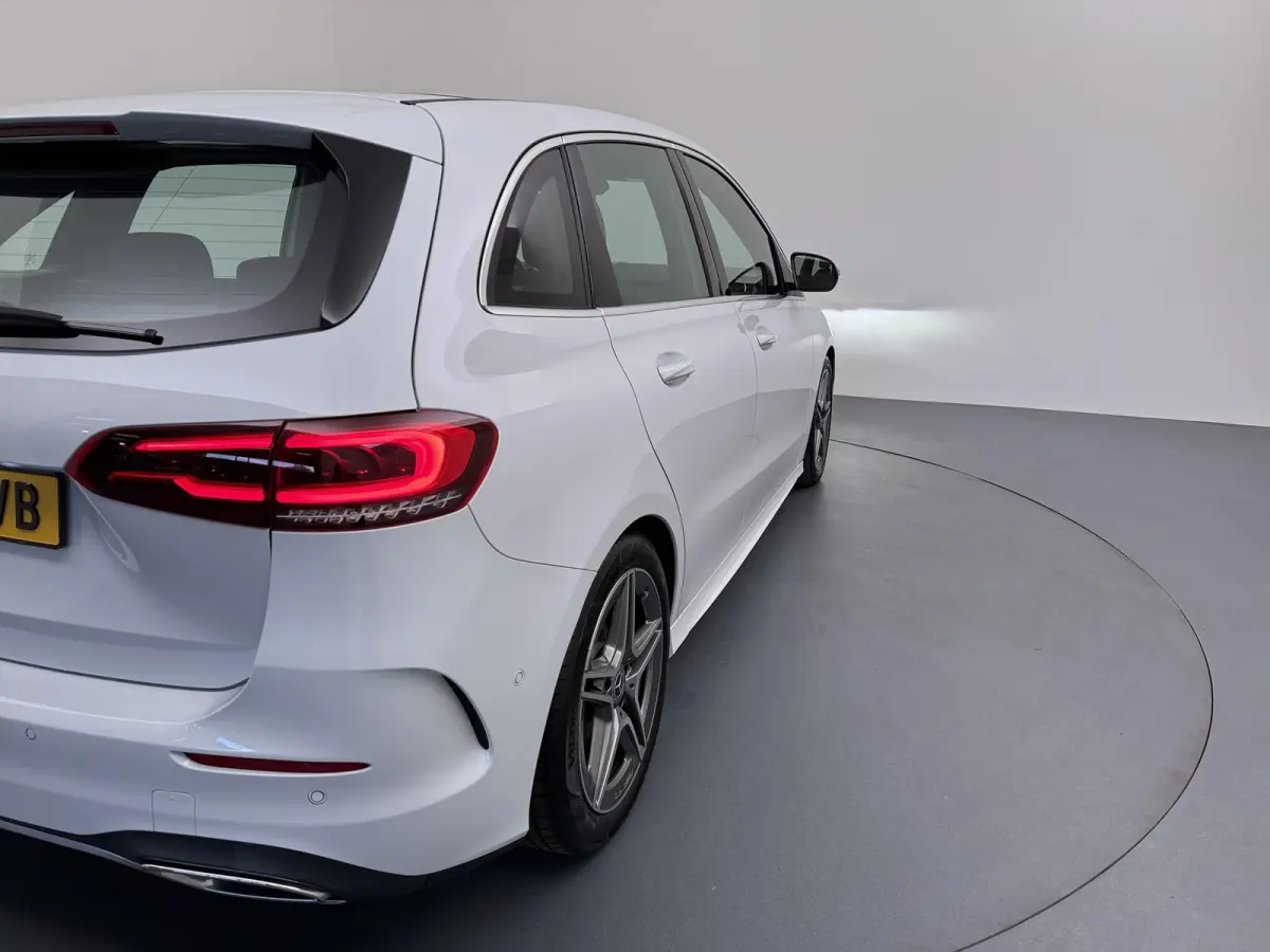 180 Business Solution AMG | Panoramadak | Navigatie | Apple CarPlay/Android Auto |