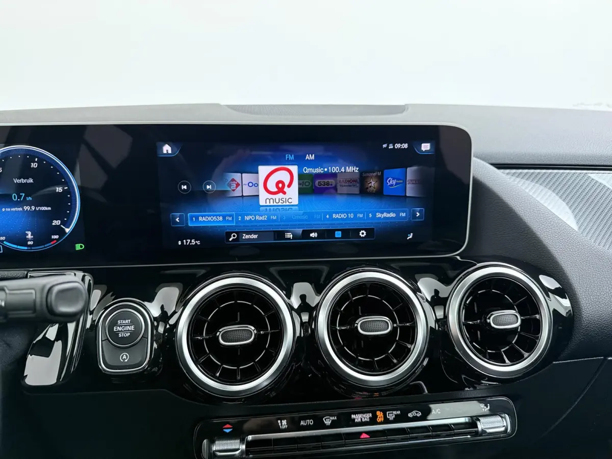 180 Business Solution AMG | Panoramadak | Navigatie | Apple CarPlay/Android Auto |