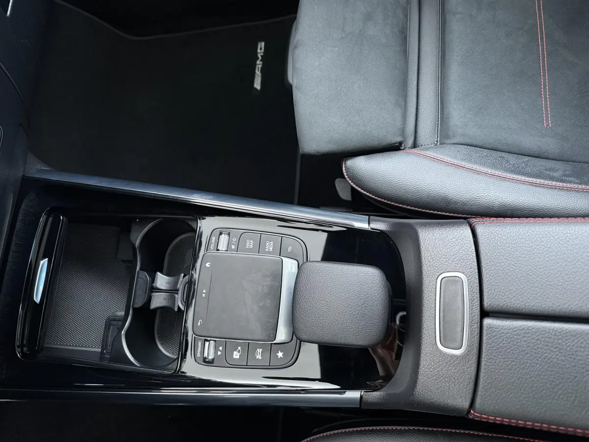 180 Business Solution AMG | Panoramadak | Navigatie | Apple CarPlay/Android Auto |