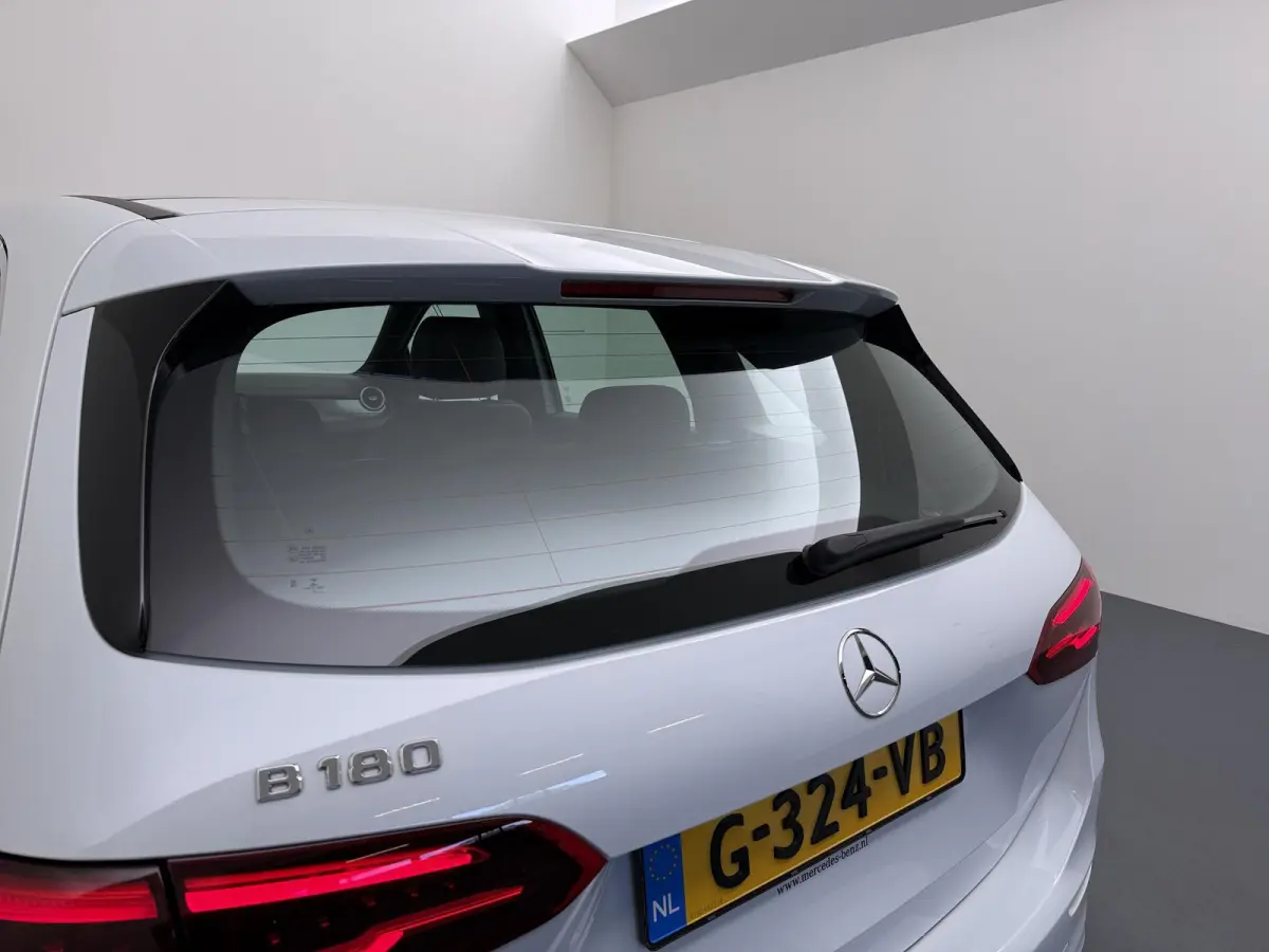180 Business Solution AMG | Panoramadak | Navigatie | Apple CarPlay/Android Auto |