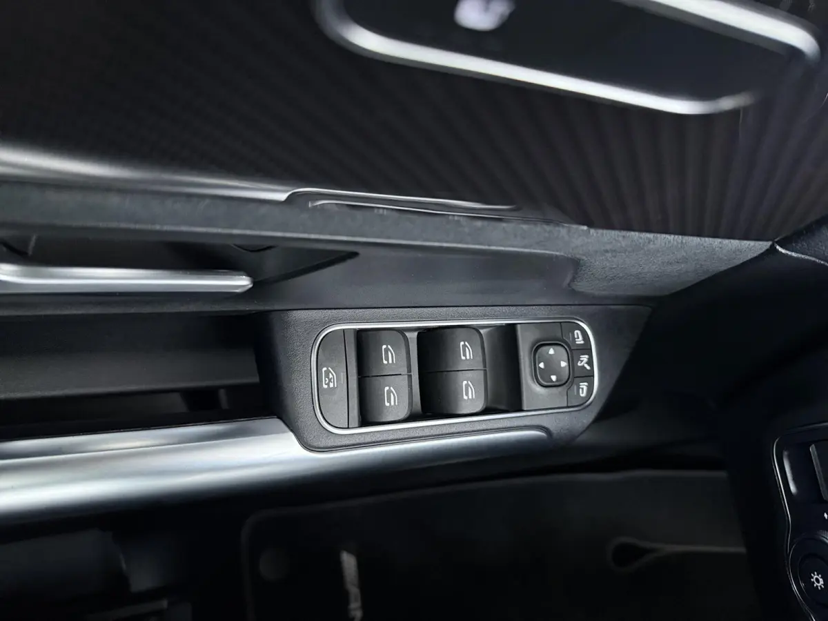 180 Business Solution AMG | Panoramadak | Navigatie | Apple CarPlay/Android Auto |