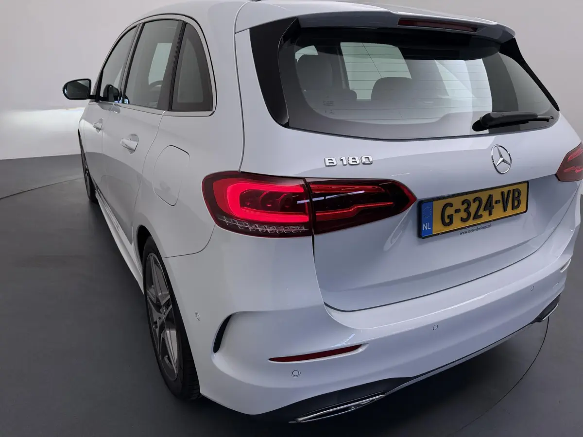 180 Business Solution AMG | Panoramadak | Navigatie | Apple CarPlay/Android Auto |