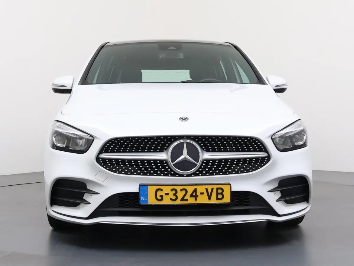 180 Business Solution AMG | Panoramadak | Navigatie | Apple CarPlay/Android Auto |