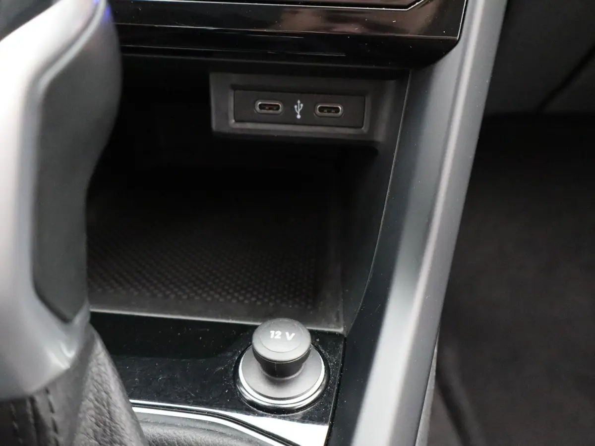 1.0 TSI Life | Automaat | Achteruitrijcamera | Adaptieve Cruise Control |