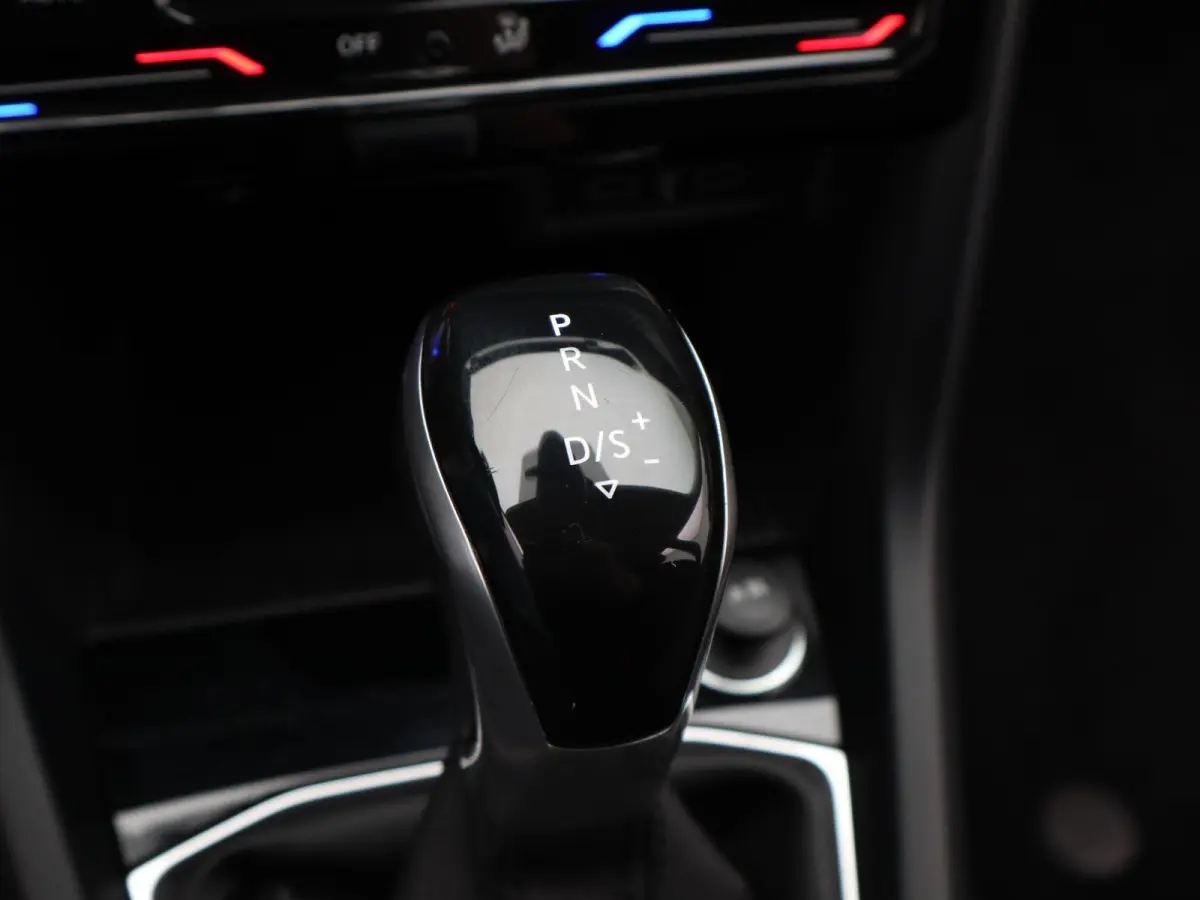 1.0 TSI Life | Automaat | Achteruitrijcamera | Adaptieve Cruise Control |