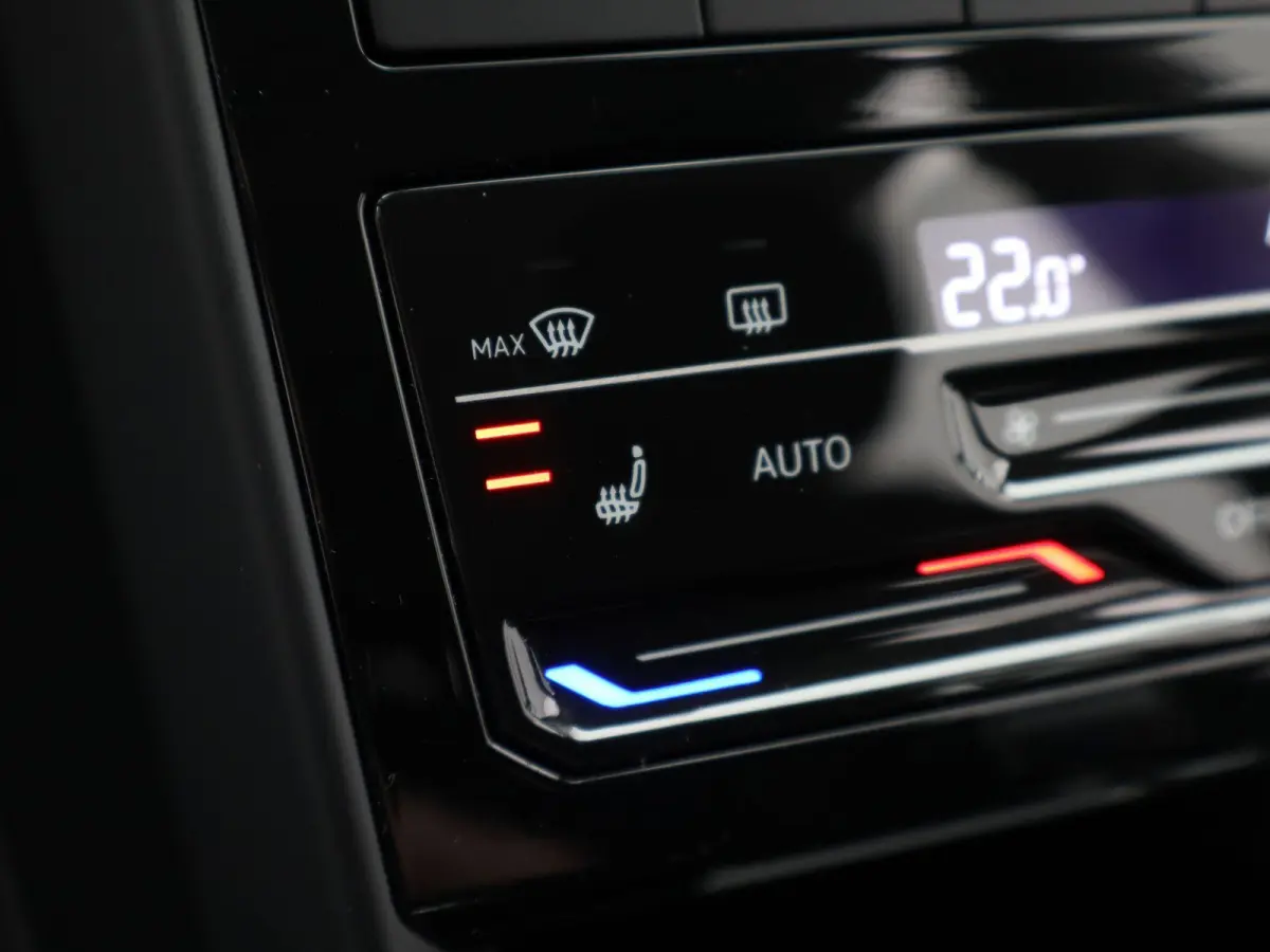 1.0 TSI Life | Automaat | Achteruitrijcamera | Adaptieve Cruise Control |