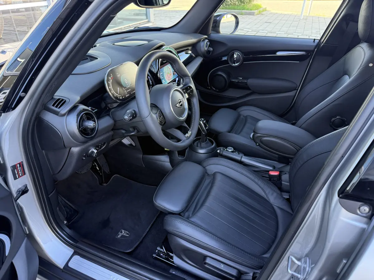 1.5 Cooper Yours Pano/Leder/Camera
