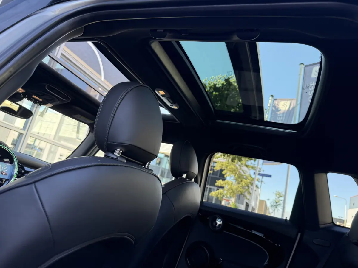 1.5 Cooper Yours Pano/Leder/Camera