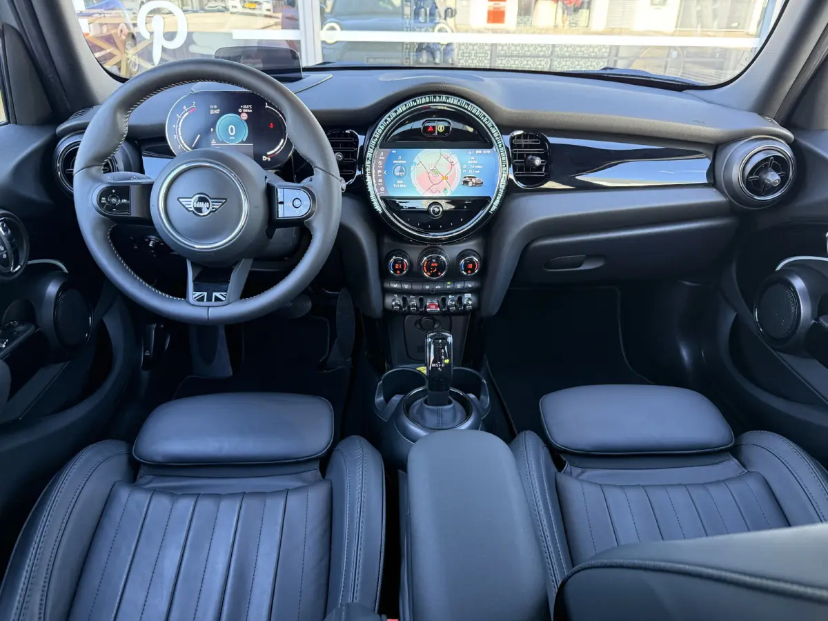 1.5 Cooper Yours Pano/Leder/Camera